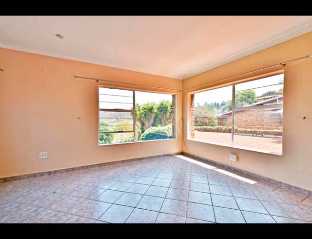 3 BEDROOM HOUSE FOR SALE IN GLENVISTA